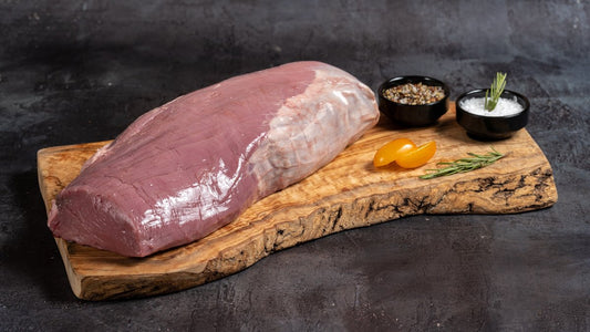 Φιλέτο μοσχαρίσιο tenderloin Ελλάδος, φρέσκο ελληνικό μοσχάρι, άπαχο φιλέτο, premium κοπή, φιλέ μινιόν, μοσχάρι για σχάρα, tenderloin beef Greece, εκλεκτό κρέας, gourmet συνταγή, υγιεινή διατροφή